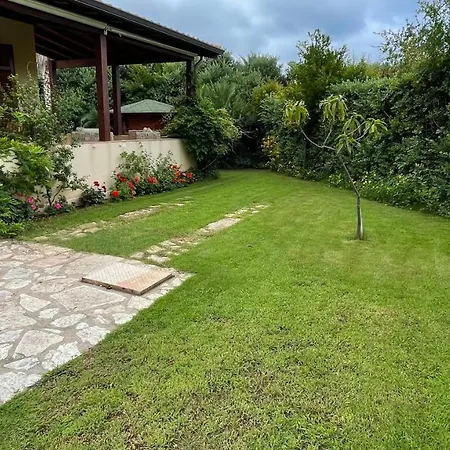 Tre Delfini Villa *