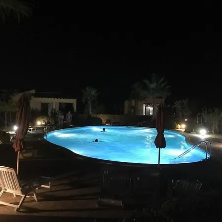 Tre Delfini